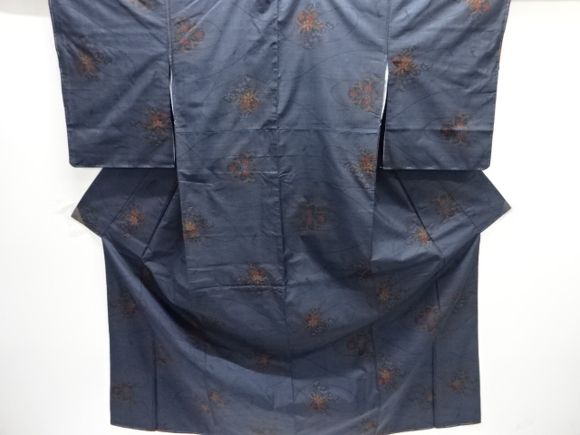 大特価品　未使用品　草花模様織り出し本場泥大島紬着物(5マルキ)